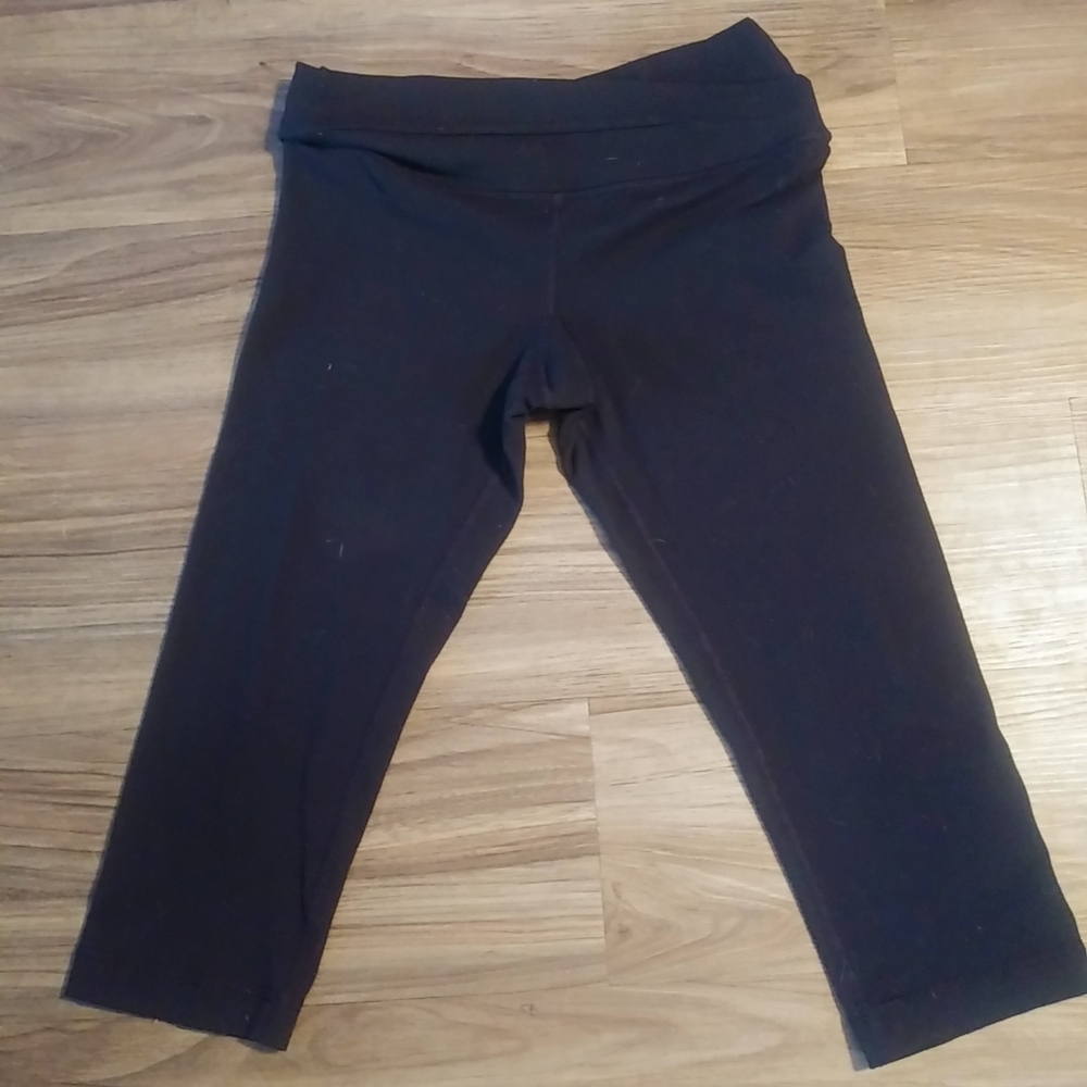 Lululemon crops